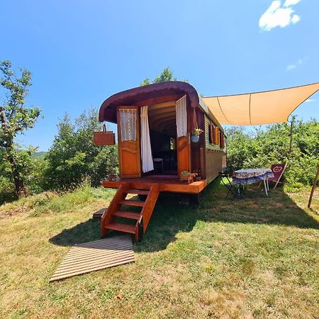 Hotel La Roulotte Du Coustal, Cajarc, Lot Extérieur photo